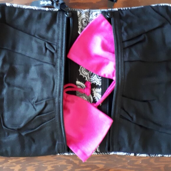 Retired Thirty One Jewelry Roll Pouch Case Holder Black & White Travel Storage - Picture 4 of 4